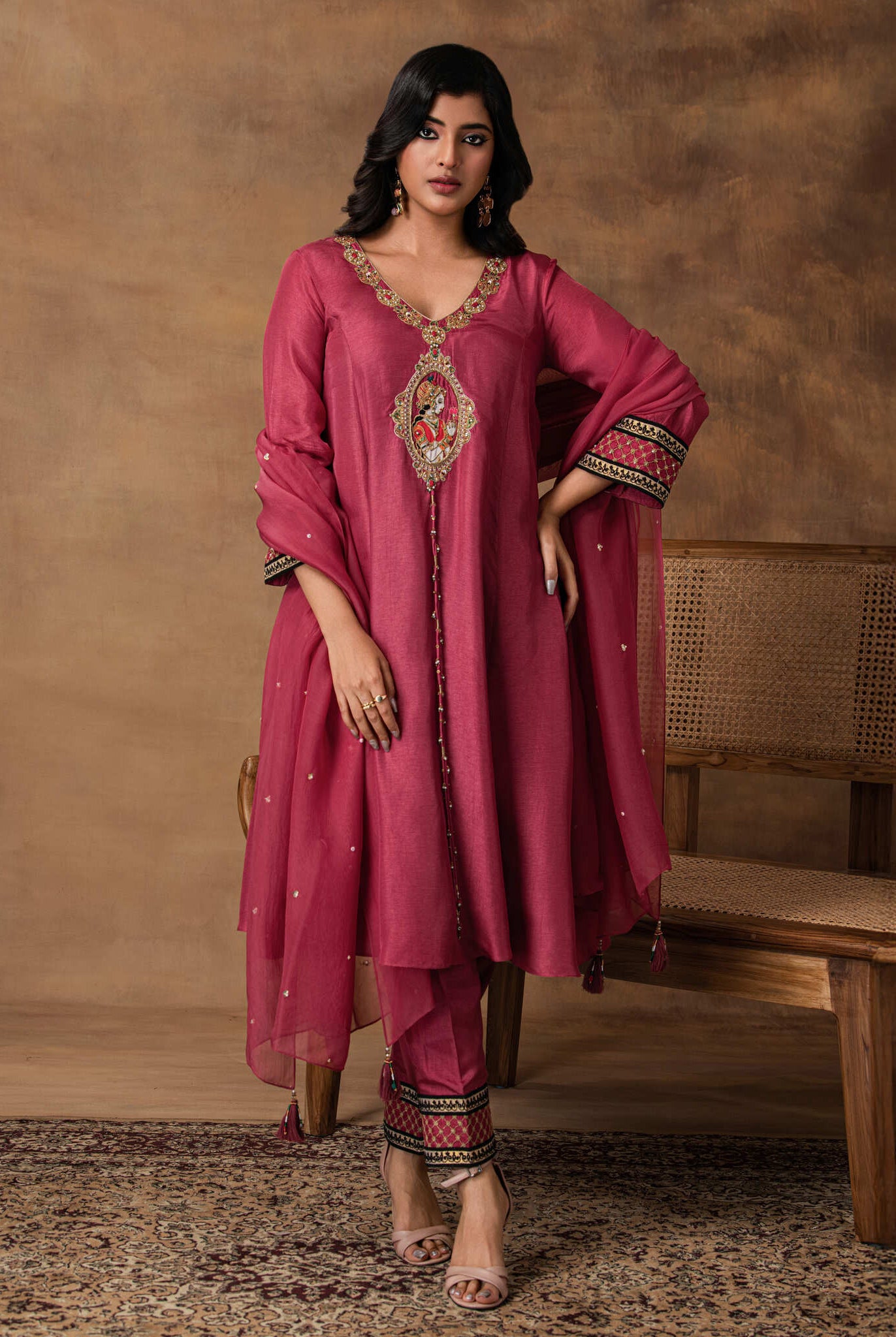 Rosa Pink Silk Embroidered Kurta Set with Organza Dupatta – Crossed View