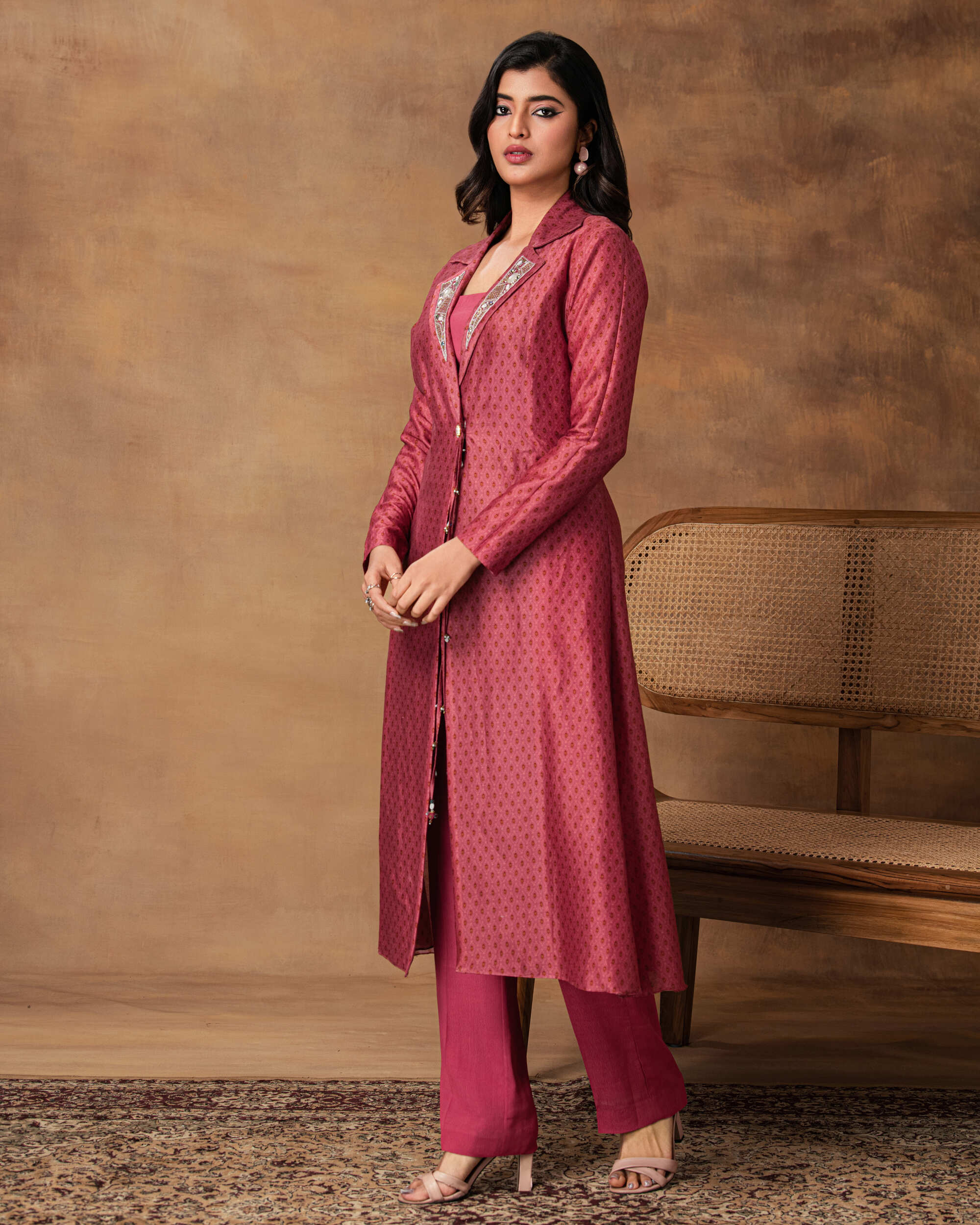 Gul Pink Printed Booti Chanderi Jacket Style Kurta Set – Side View