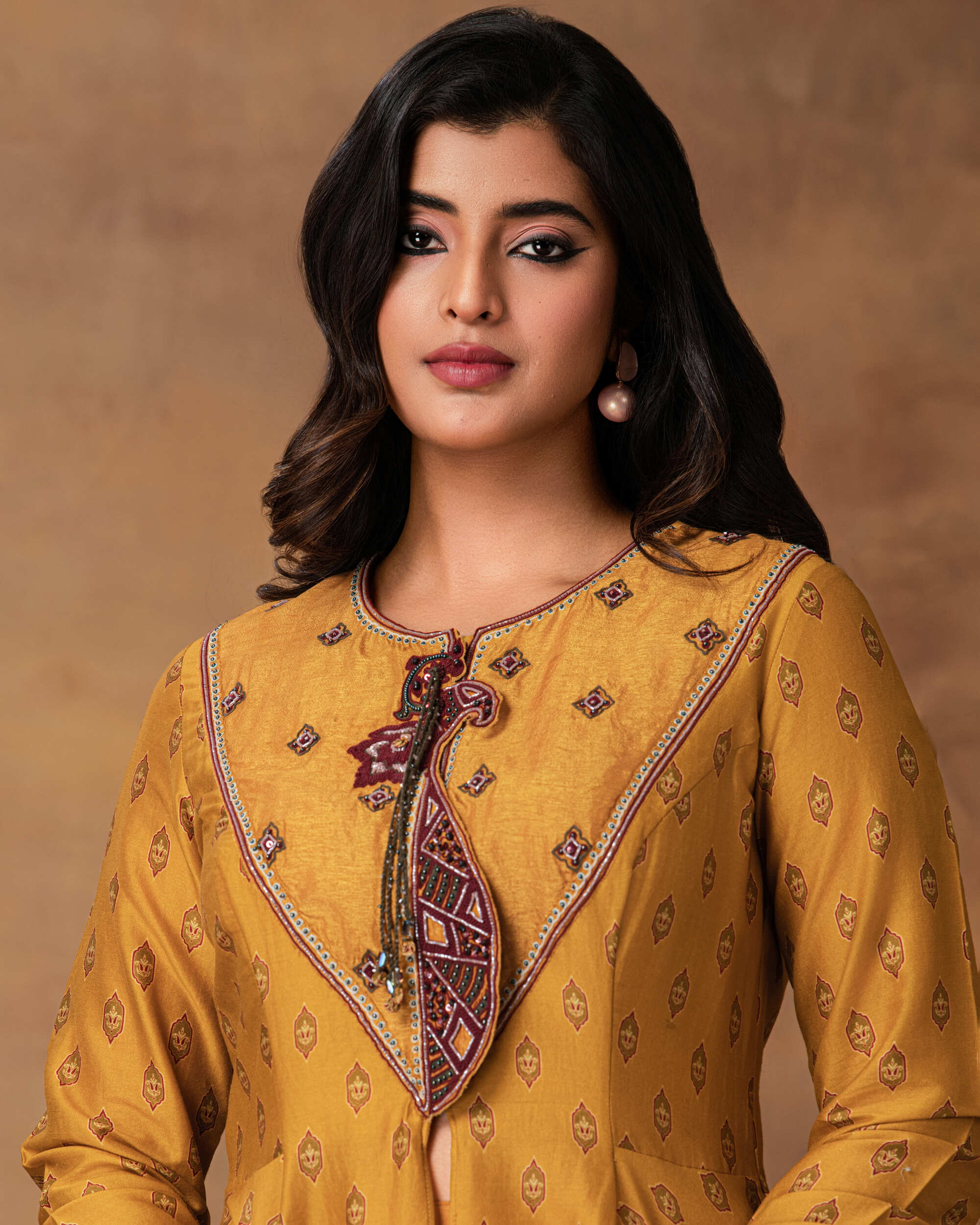 Ghazal Mustard Gold Chanderi Asymmetric Kurta Set – Close-up View
