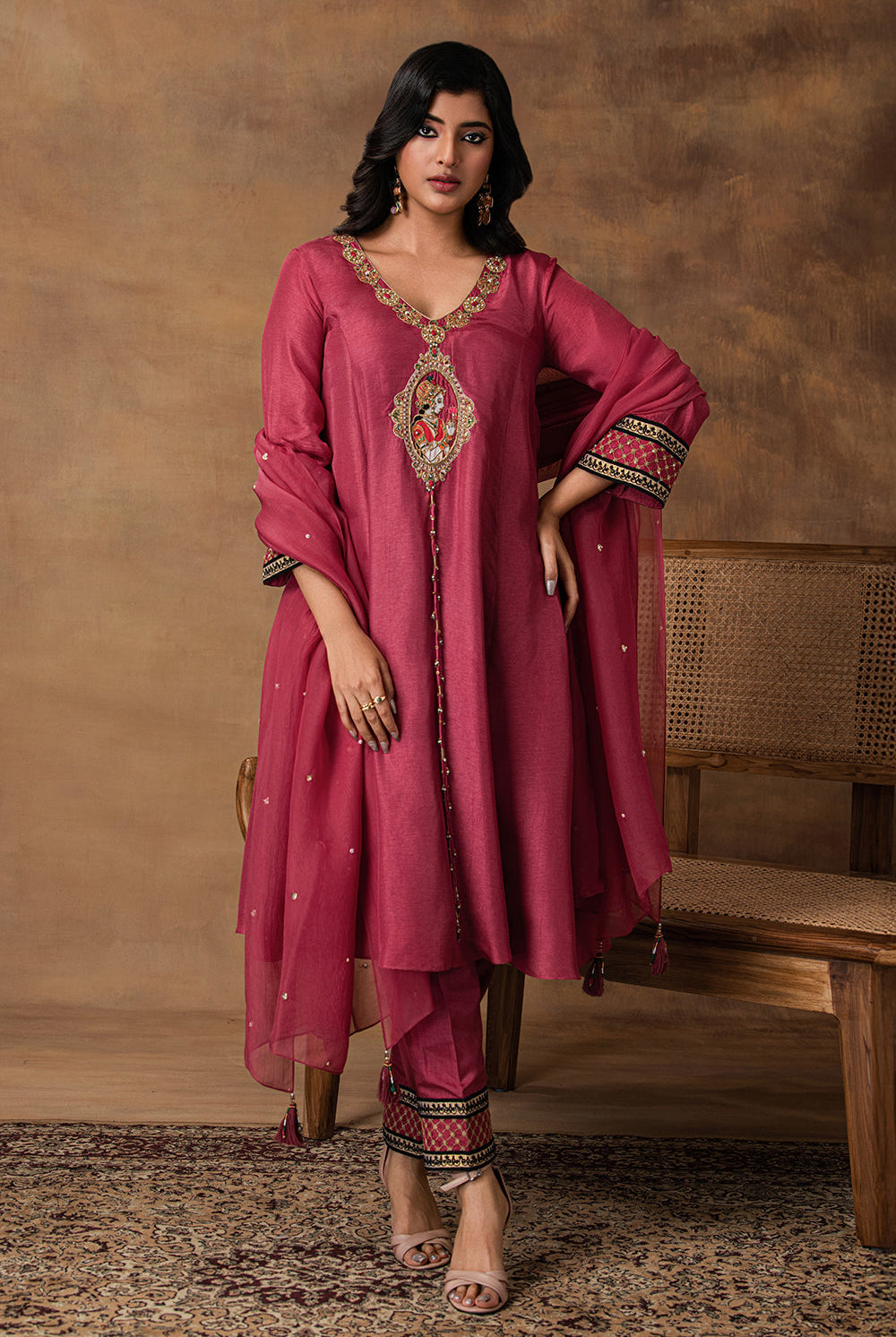 Rosa Pink Silk Embroidered Kurta Set with Organza Dupatta – Crossed View