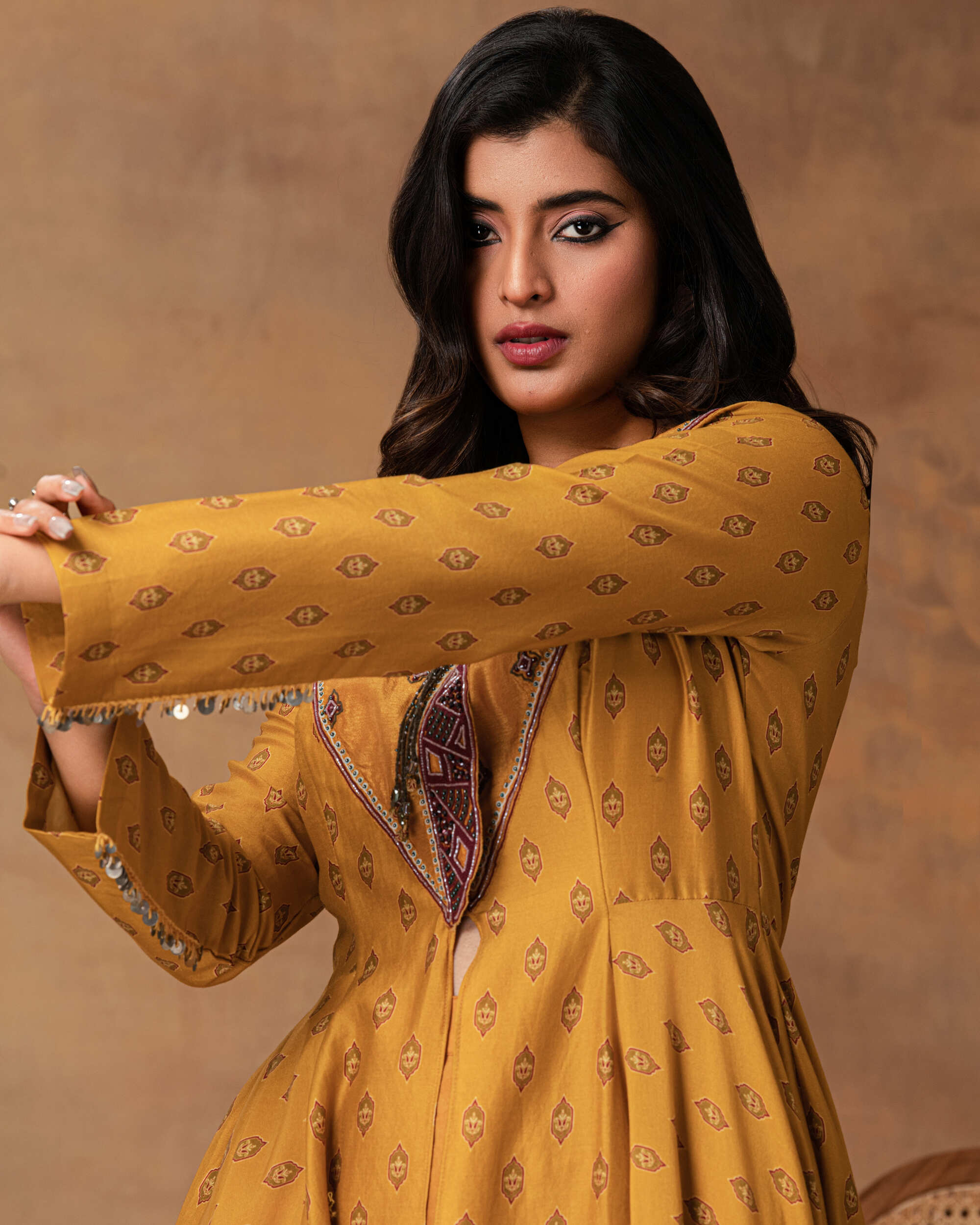 Ghazal Mustard Gold Chanderi Asymmetric Kurta Set – Crossed View