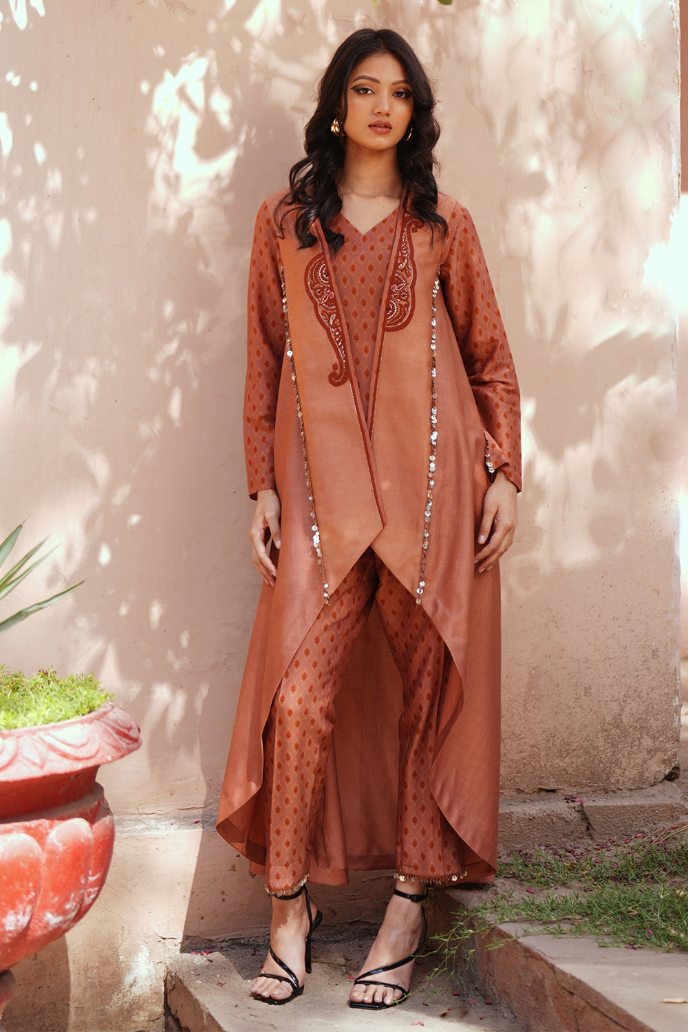 Avni Shrug Kurta Set