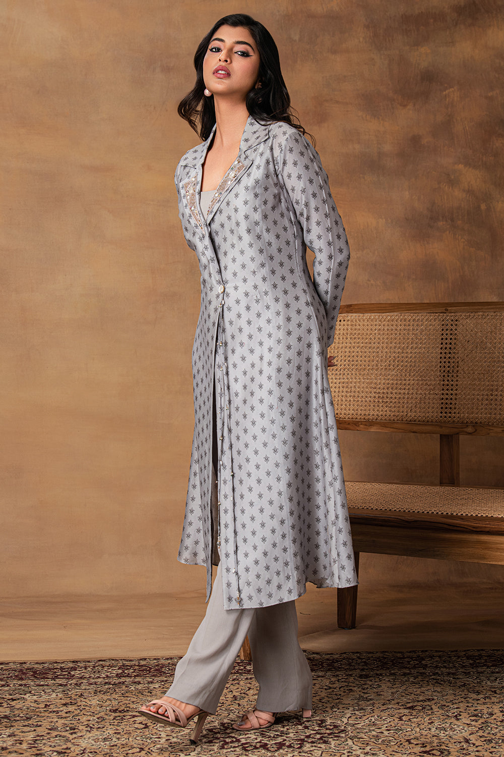 Chaand Grey Printed Booti Chanderi Jacket Style Kurta Set – Left Side View
