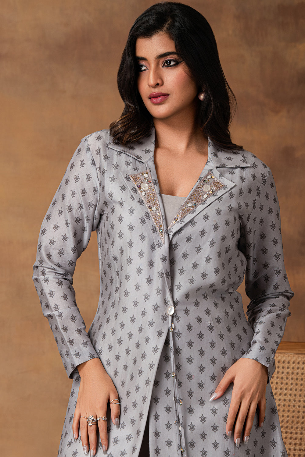 Chaand Grey Printed Booti Chanderi Jacket Style Kurta Set – Close-up View