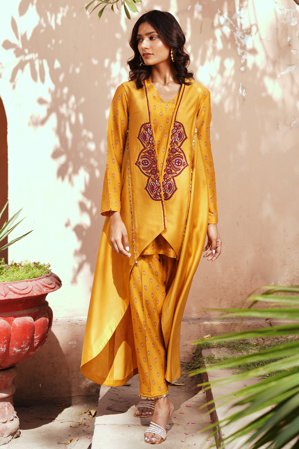 kanak Shrug Kurta Set
