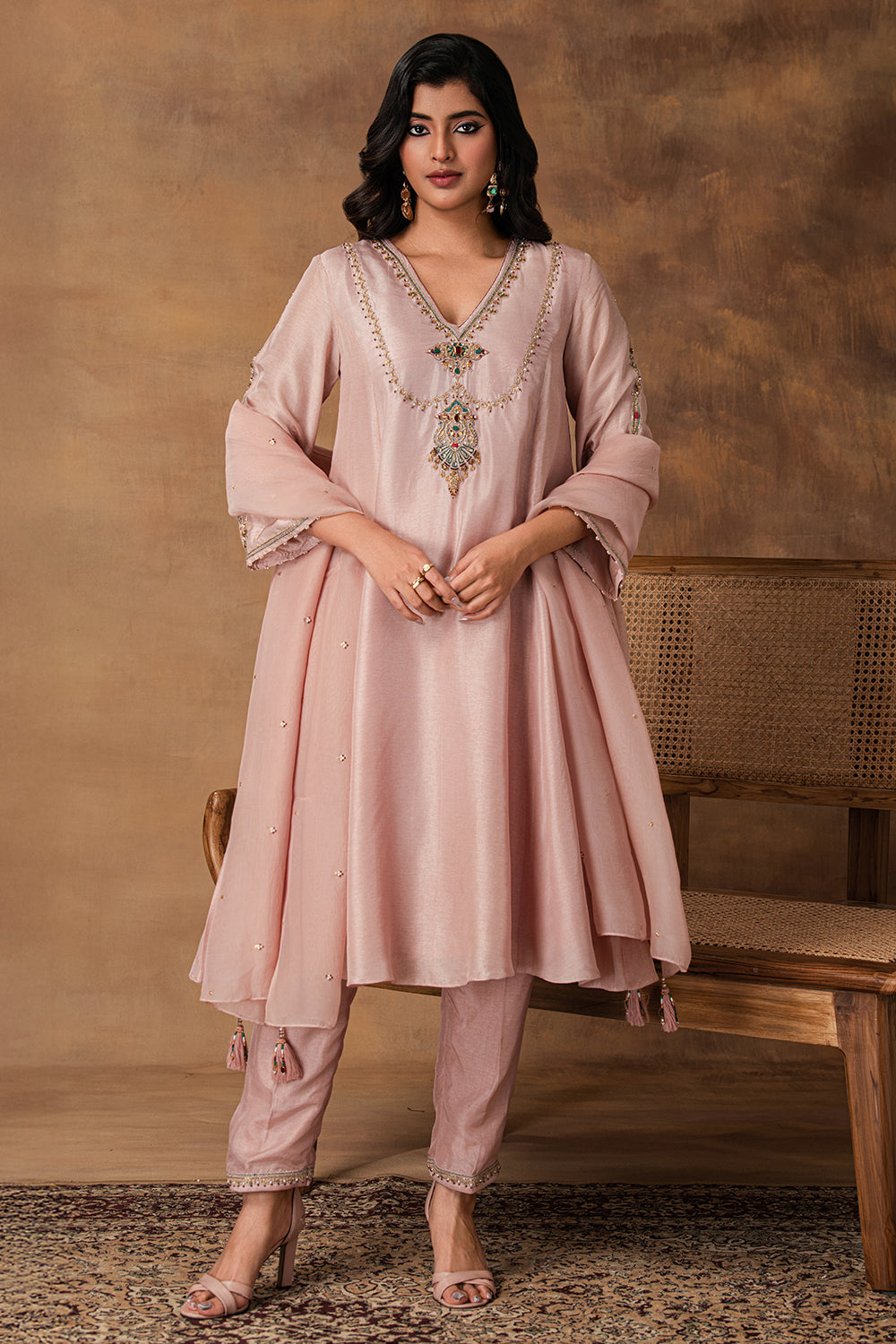 Swarn Pastel Pink Silk Embroidered Kurta Set with Organza Dupatta – Front View